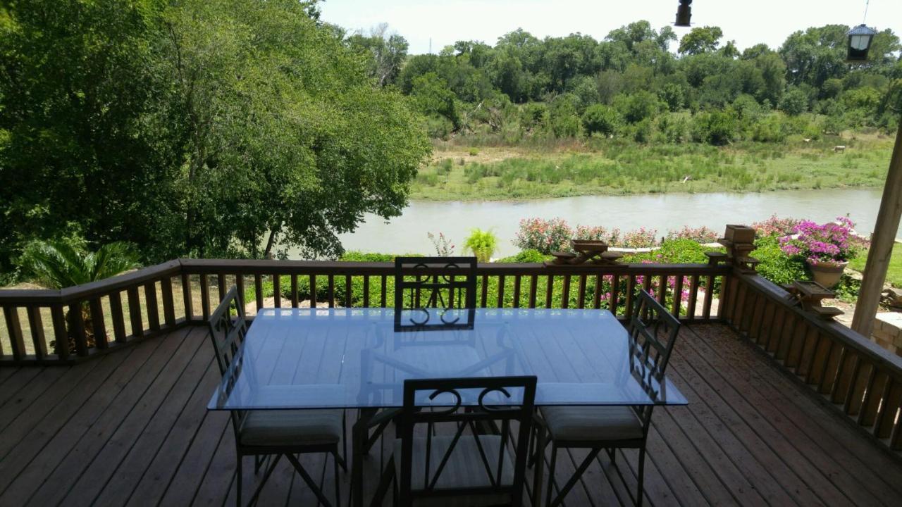 باستروب The Perry Riverhouse المظهر الخارجي الصورة