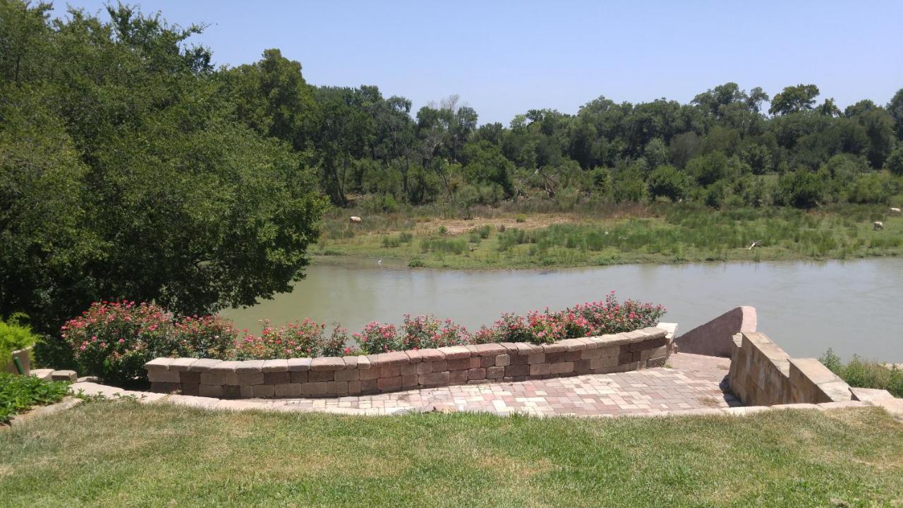 باستروب The Perry Riverhouse المظهر الخارجي الصورة